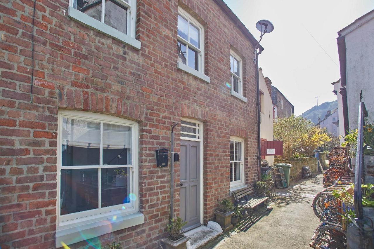 Host & Stay - Gun Gutter House Staithes Exterior photo